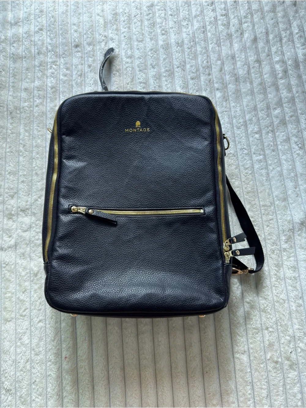 Montage Black Men’s Medium Backpack Zip Closure Adjustable Strap Top Handle